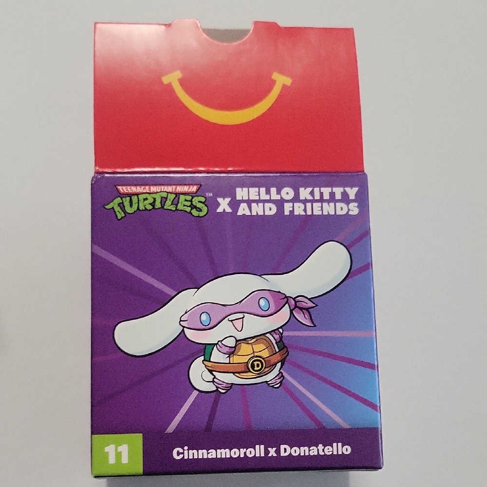 Sanrio Hello Kitty X TMNT Cinnamoroll x Donatello Figure - Purple and Red
